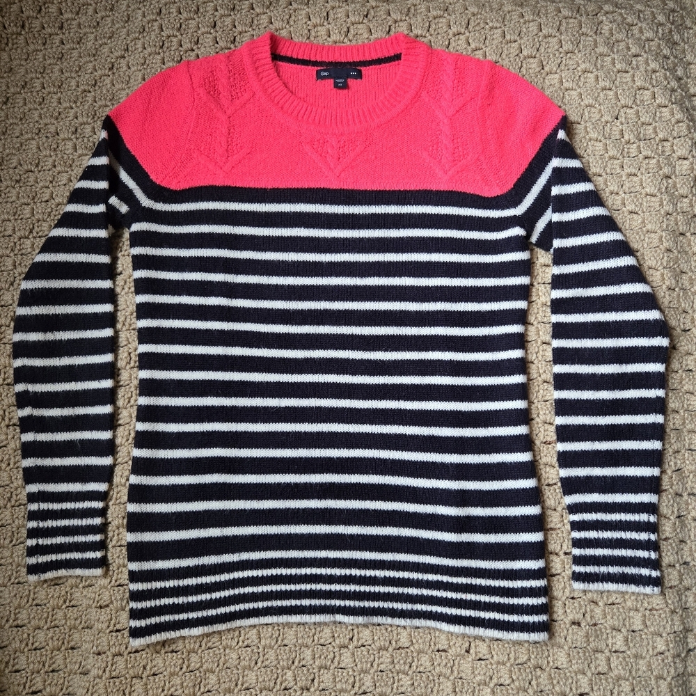 Gap Factory Outlet Pullover Crew Neck Sweater Pink, Navy & White Stripe XS